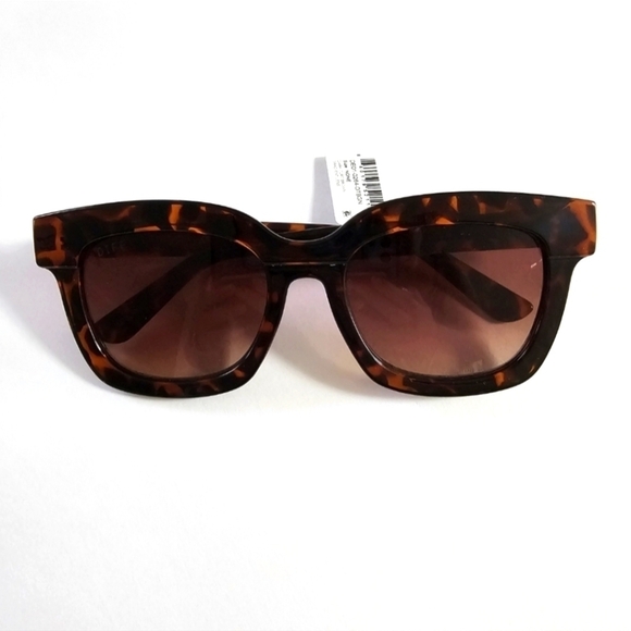 Diff Eyewear Accessories - DIFF NWT Square oversized Sunglasses  56mm Charitable Eyewear NEW